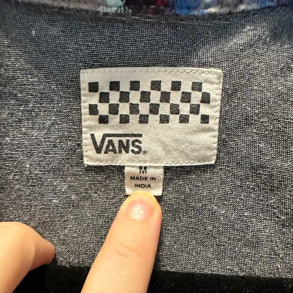 Vans • Flannel Button Up - Picture 3 of 5